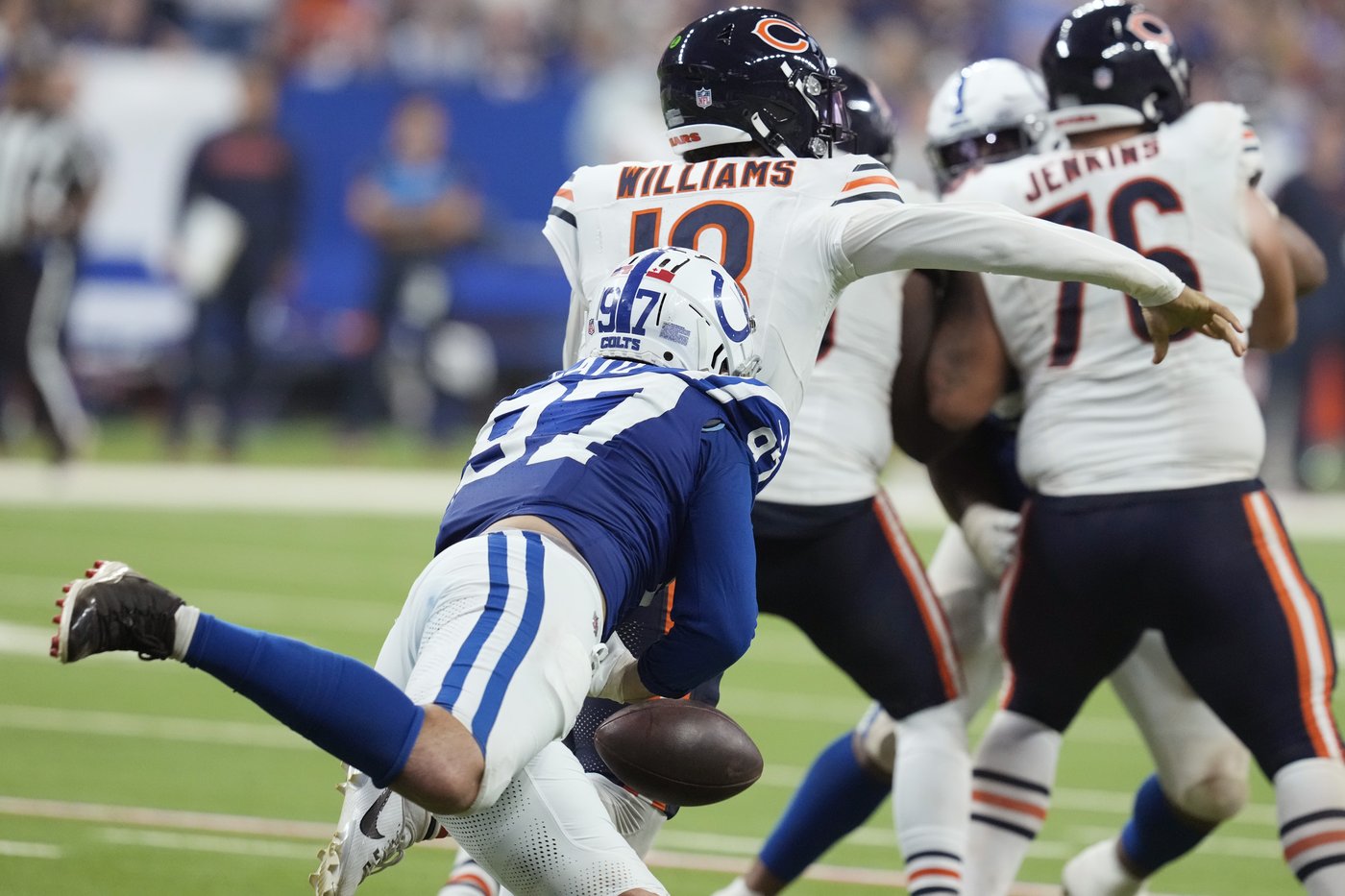 Bears see improvement in Caleb Williams' performance, but it comes in a 21-16 loss to Colts | iNFOnews.ca Bears see improvement in Caleb Williams' performance, but it comes in a 21-16 loss to Colts | iNFOnews.ca