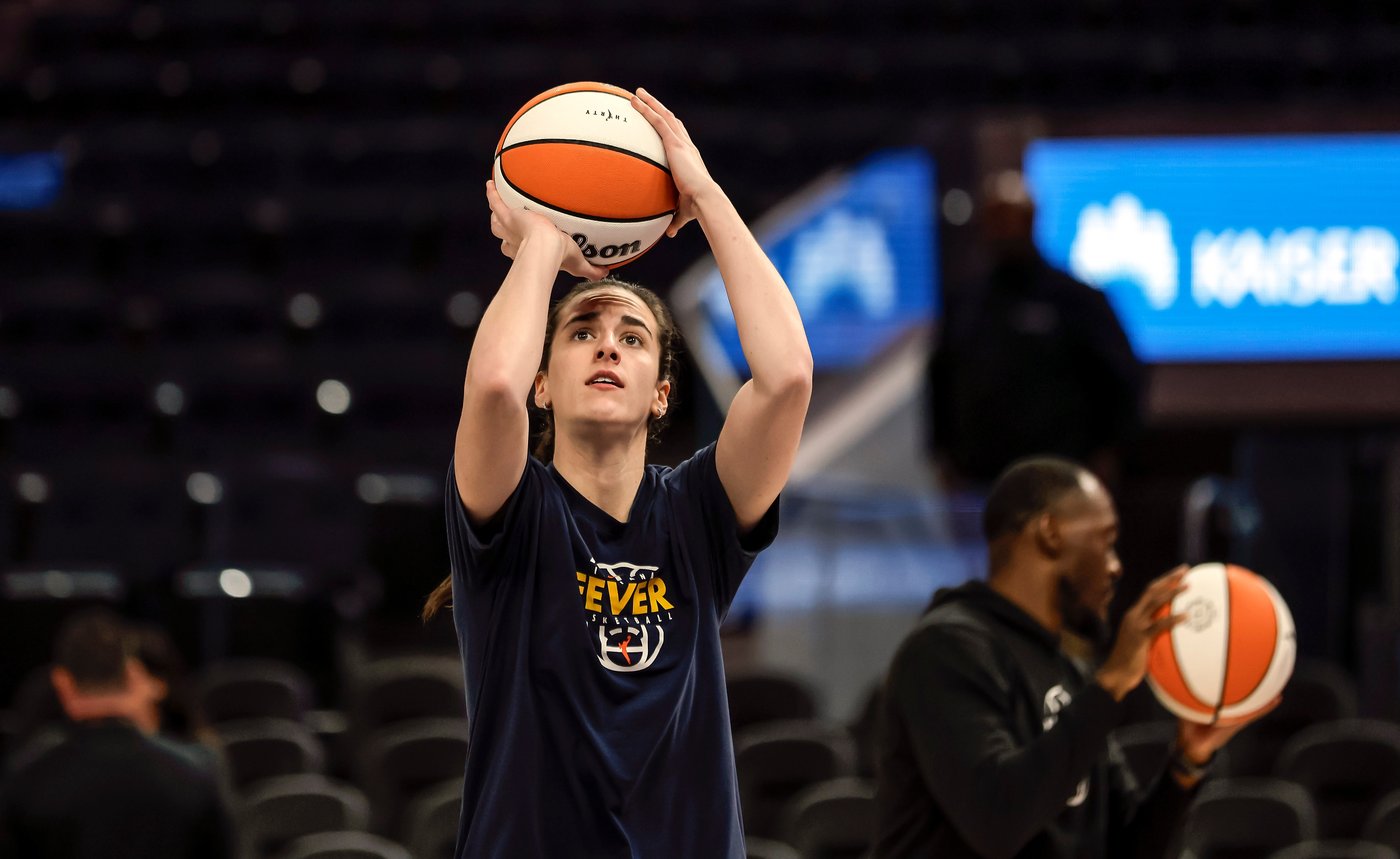 Caitlin Clark and Stephanie White say all is good while downplaying sideline spat video | iNFOnews.ca