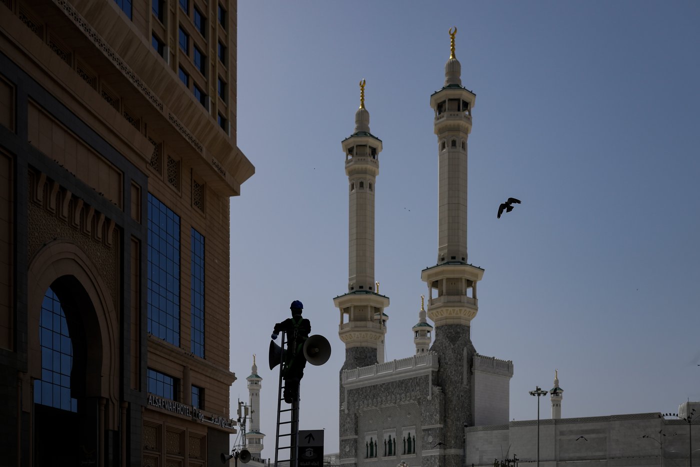 Photos show Muslim pilgrims in Mecca as annual Hajj pilgrimage ends | iNFOnews.ca