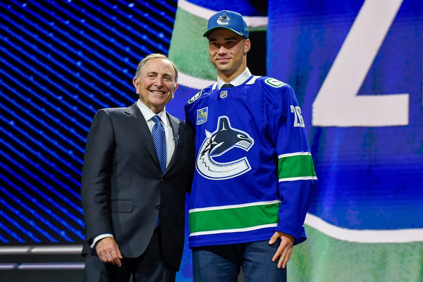 Canucks sign first-round draft pick Novotny to three-year entry-level contract | iNFOnews.ca Canucks sign first-round draft pick Novotny to three-year entry-level contract | iNFOnews.ca