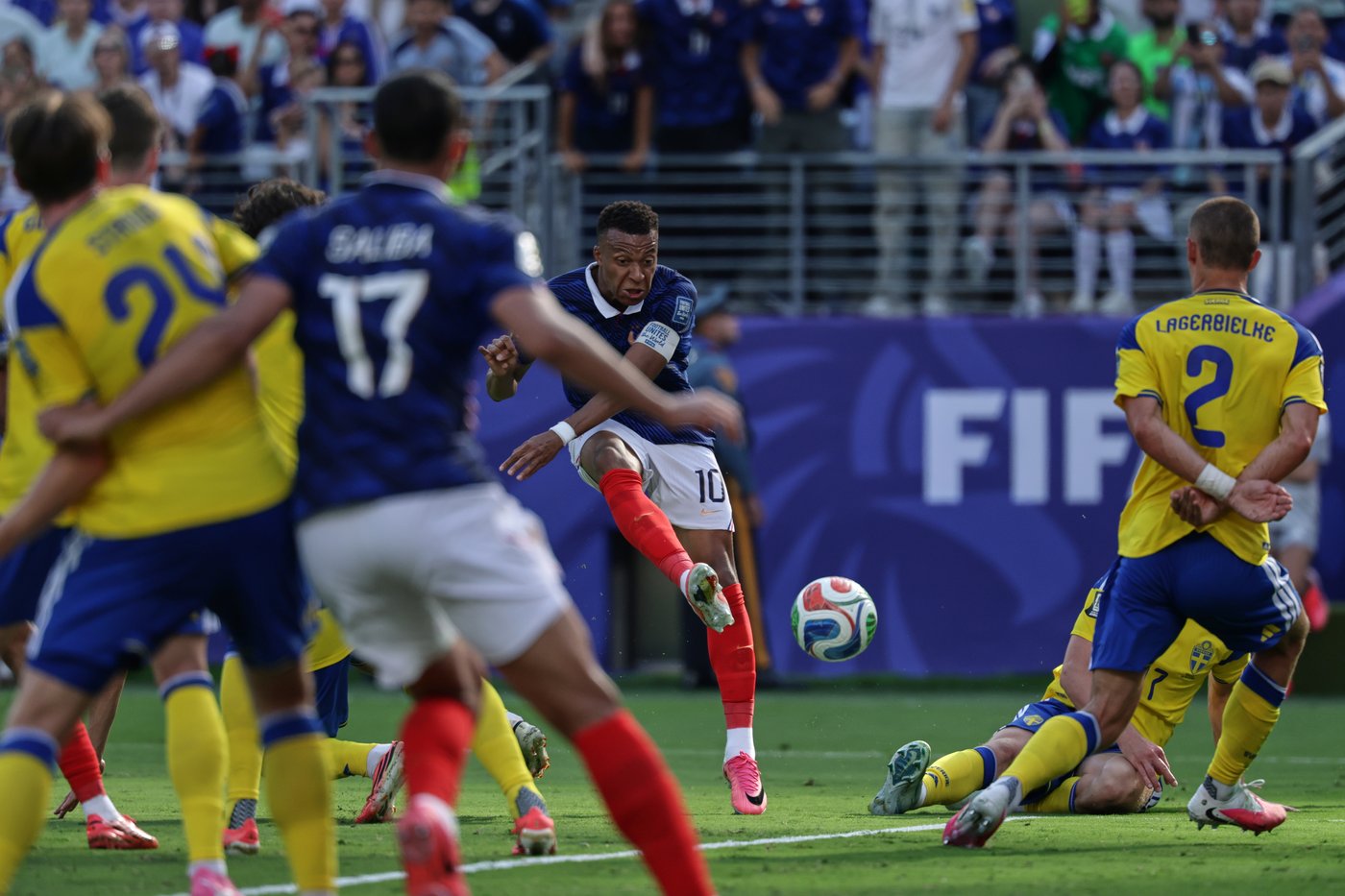 Mbappé scores twice for France, Norway and Mexico advance in World Cup, in photos | iNFOnews.ca
