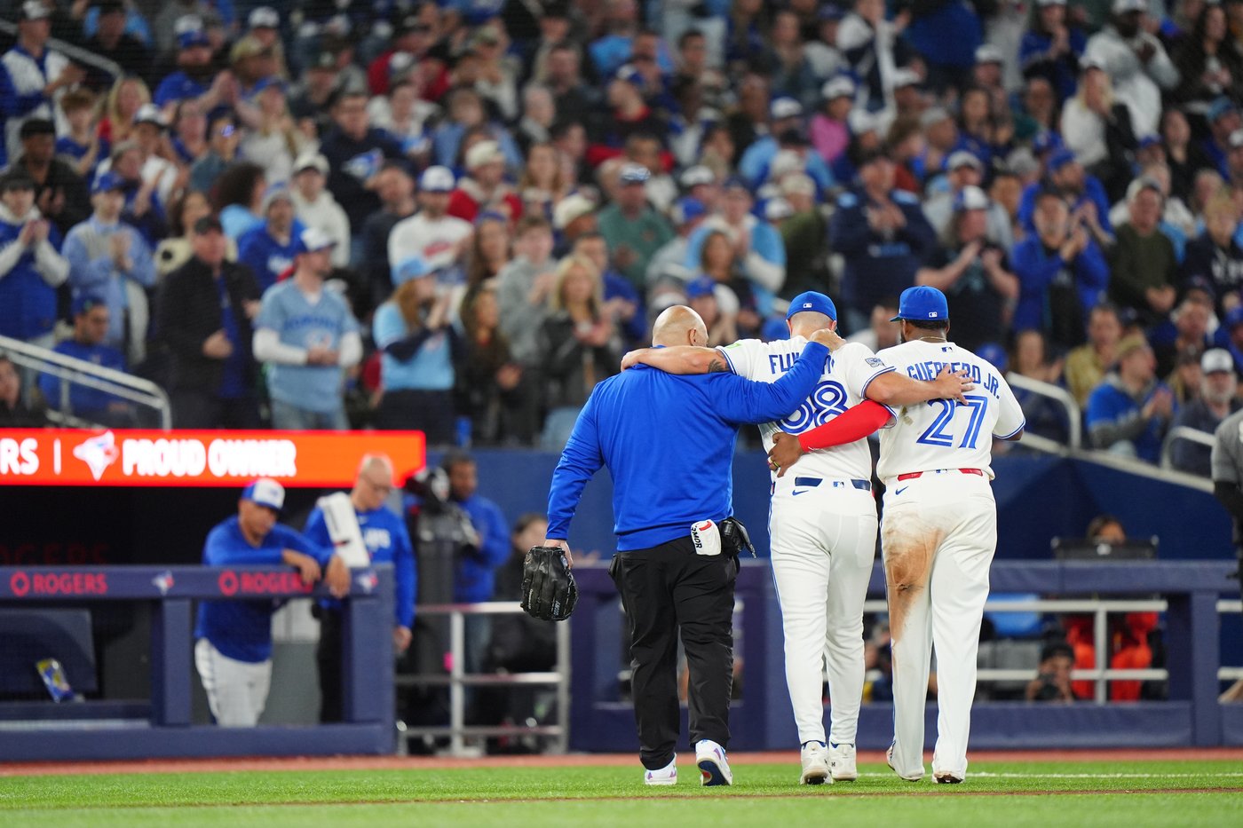 Starter Cease strikes out 12 in Blue Jays debut as Toronto tops Athletics 8-7 | iNFOnews.ca
