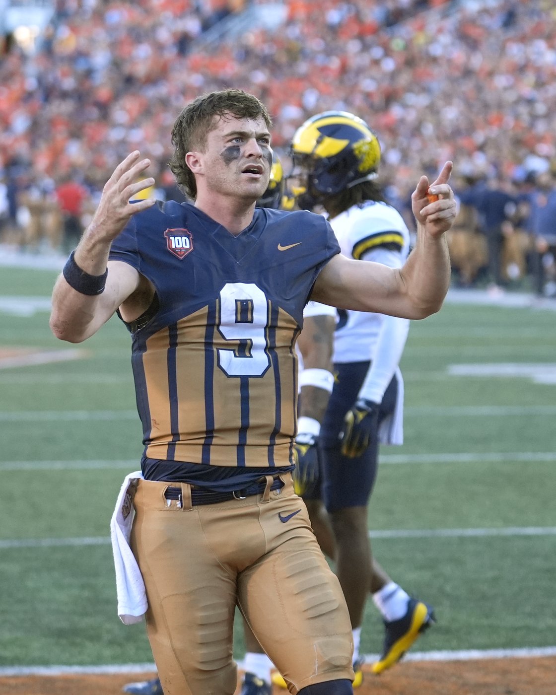 No. 22 Illinois beats No. 24 Michigan 21-7 for its first win over the Wolverines since 2009 | iNFOnews.ca No. 22 Illinois beats No. 24 Michigan 21-7 for its first win over the Wolverines since 2009 | iNFOnews.ca