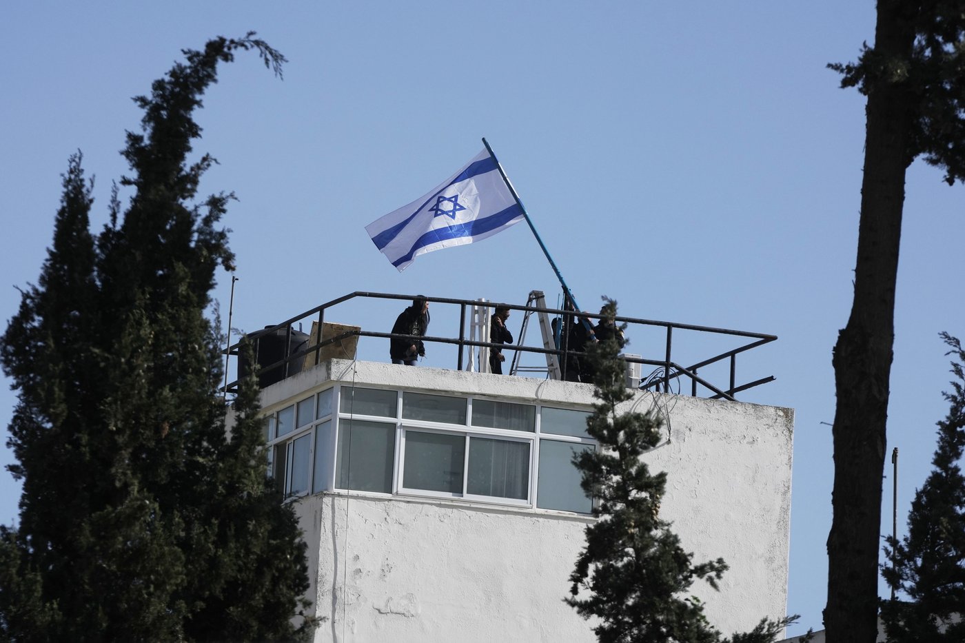 UN Palestinian aid agency says Israeli police 'forcibly entered' its Jerusalem compound | iNFOnews.ca UN Palestinian aid agency says Israeli police 'forcibly entered' its Jerusalem compound | iNFOnews.ca