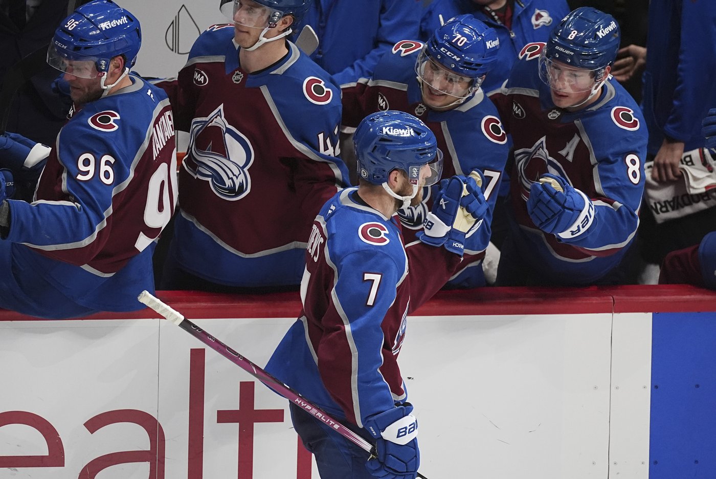 Devon Toews scores twice, Avalanche rally to beat Panthers 3-1 | iNFOnews.ca