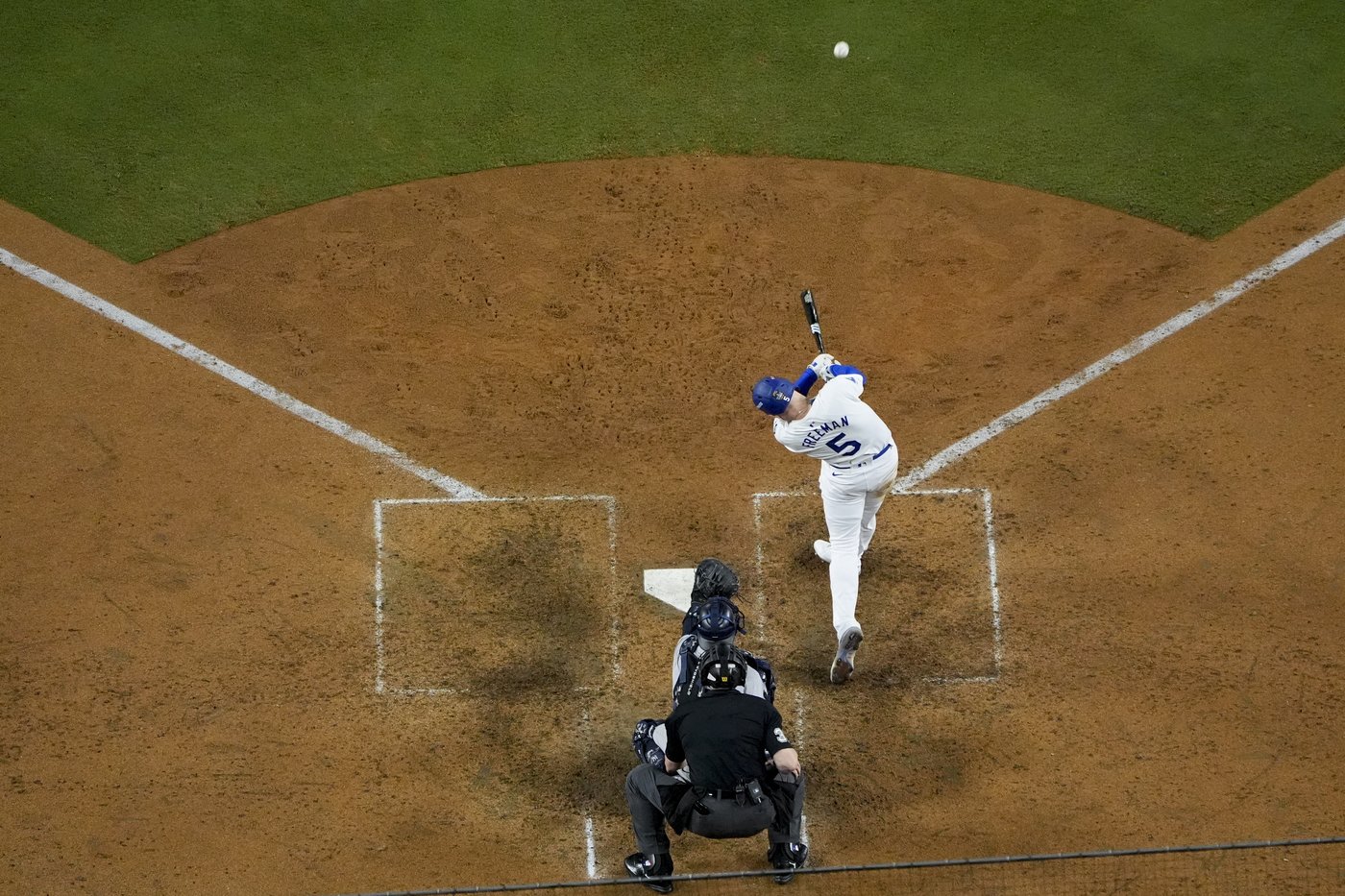 Freeman hits 1st walk-off slam in World Series history as Dodgers top Yankees 6-3 in classic opener | iNFOnews.ca Freeman hits 1st walk-off slam in World Series history as Dodgers top Yankees 6-3 in classic opener | iNFOnews.ca
