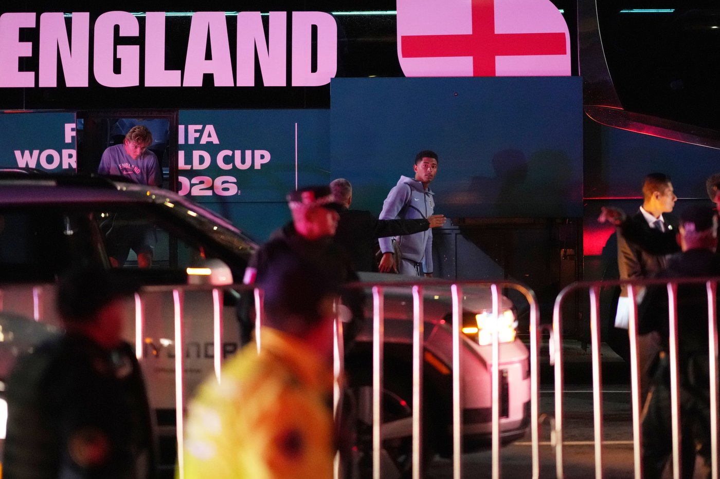 World Cup serenade: Mexican fans blast horns outside hotel to disrupt England players' sleep | iNFOnews.ca