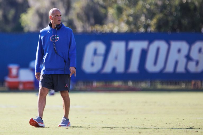 Billy Gonzales gets long-awaited shot to be a head coach as Florida's interim | iNFOnews.ca Billy Gonzales gets long-awaited shot to be a head coach as Florida's interim | iNFOnews.ca
