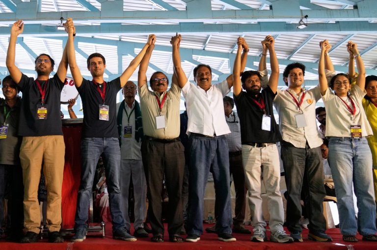 Thousands protest in India's Bengaluru as 'Cockroach' movement demands election chief resign | iNFOnews.ca
