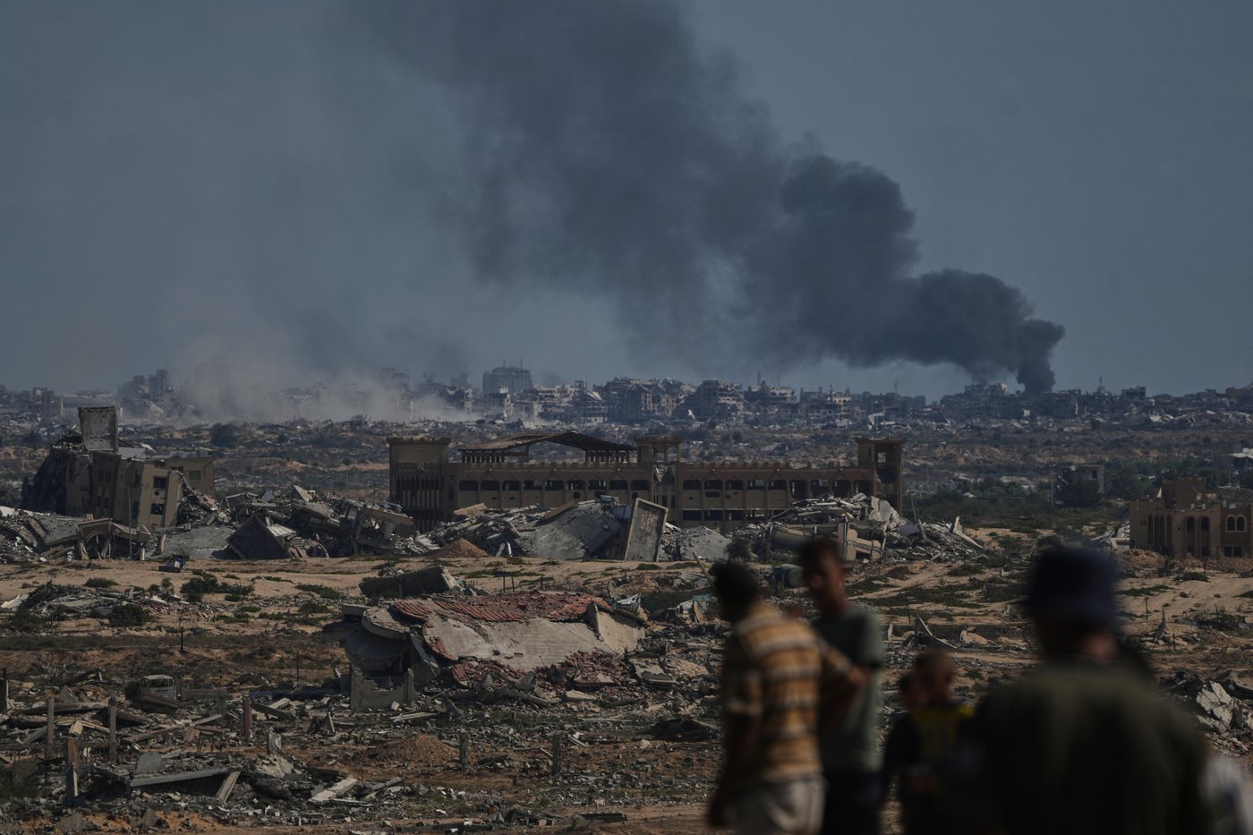 Trump orders Israel to stop bombing Gaza after Hamas partially accepts his peace plan | iNFOnews.ca Trump orders Israel to stop bombing Gaza after Hamas partially accepts his peace plan | iNFOnews.ca