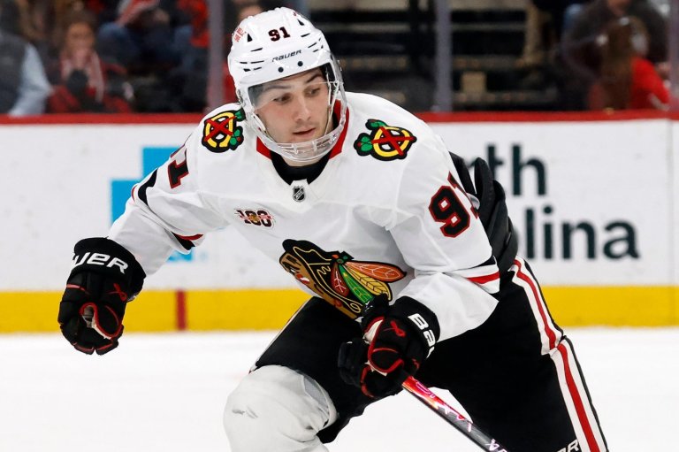 Frank Nazar scores OT power-play goal as Blackhawks beat Utah Mammoth 3-2 | iNFOnews.ca