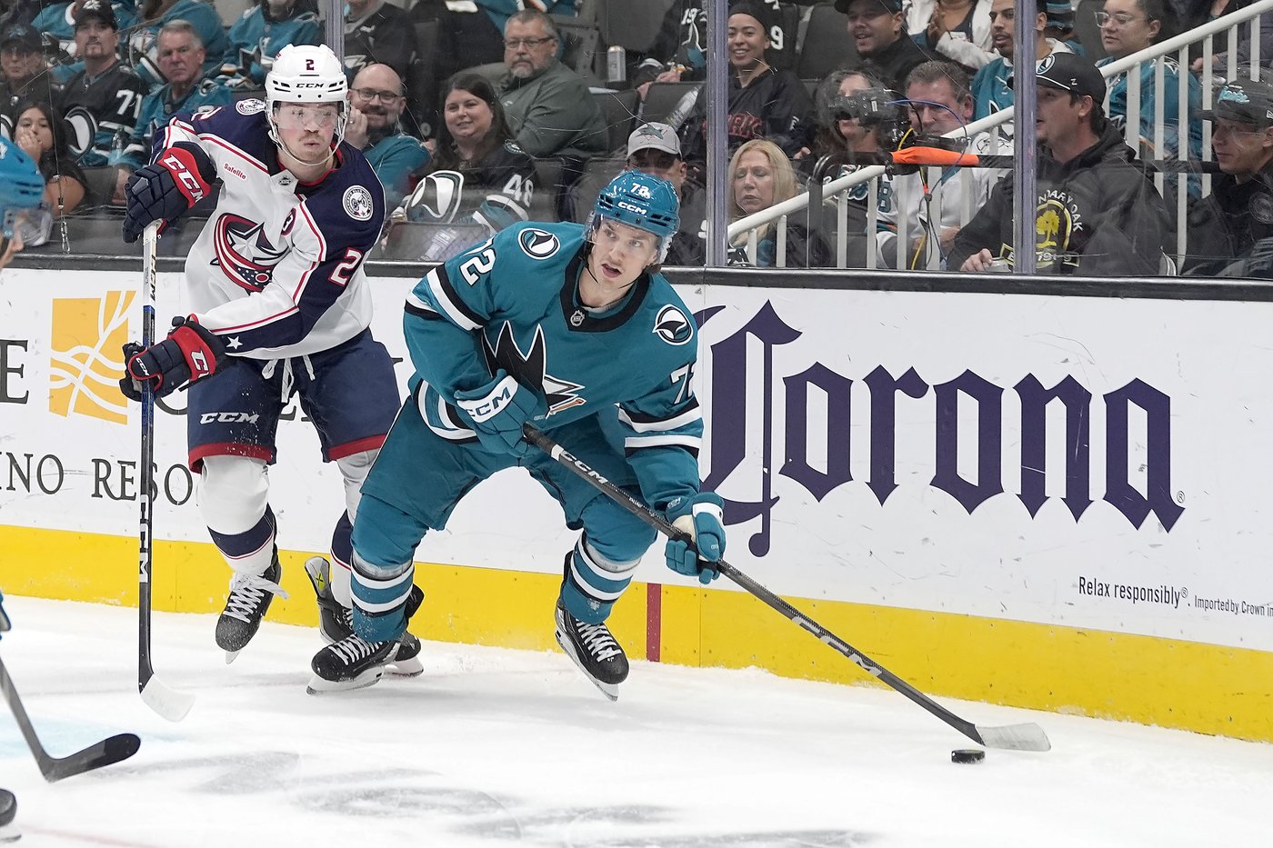 Celebrini returns from injury and Wennberg scores in OT to lift Sharks over Blue Jackets 2-1 | iNFOnews.ca