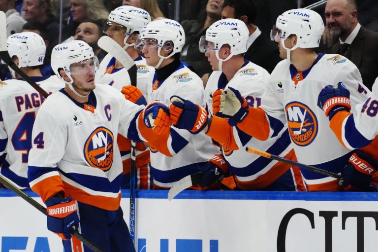 Bo Horvat leads New York Islanders to 4-1 win over Toronto Maple Leafs | iNFOnews.ca