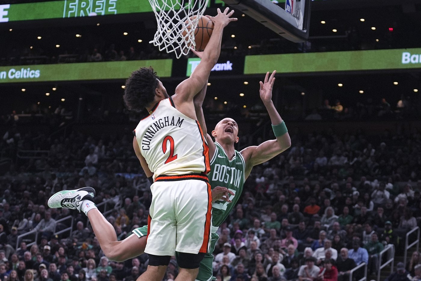 Celtics withstand 3-point spree to beat the Pistons 130-120 | iNFOnews.ca