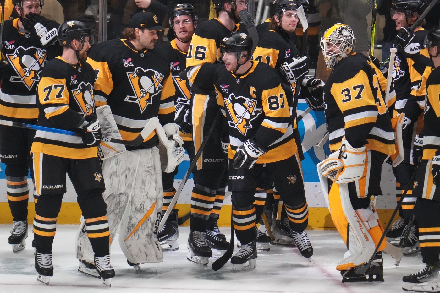 Sidney Crosby breaks Penguins scoring record previously held by Mario Lemieux | iNFOnews.ca
