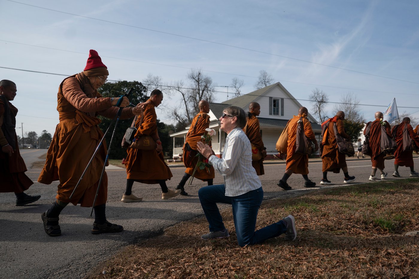 Buddhist monks and their dog captivate Americans while walking for peace | iNFOnews.ca Buddhist monks and their dog captivate Americans while walking for peace | iNFOnews.ca