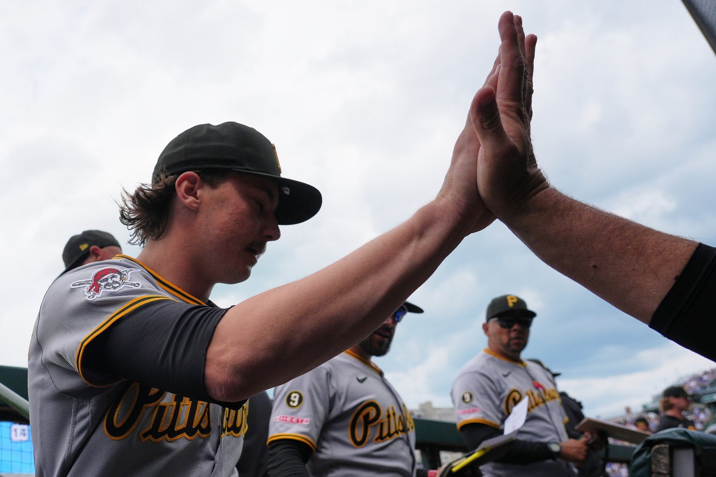 Busch ends 0-for-30 slide with tying single, Cubs overcome 5-run deficit to beat Pirates 7-6 | iNFOnews.ca Busch ends 0-for-30 slide with tying single, Cubs overcome 5-run deficit to beat Pirates 7-6 | iNFOnews.ca