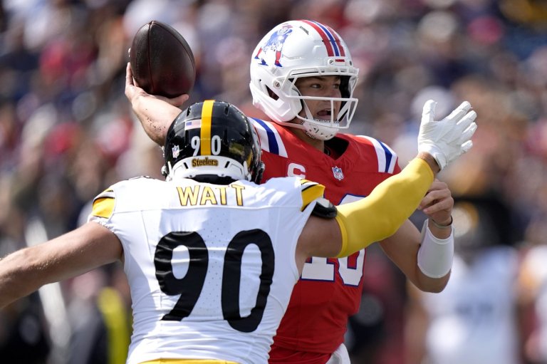Patriots beat themselves with 5 turnovers vs. Steelers, including 2 near the end zone | iNFOnews.ca