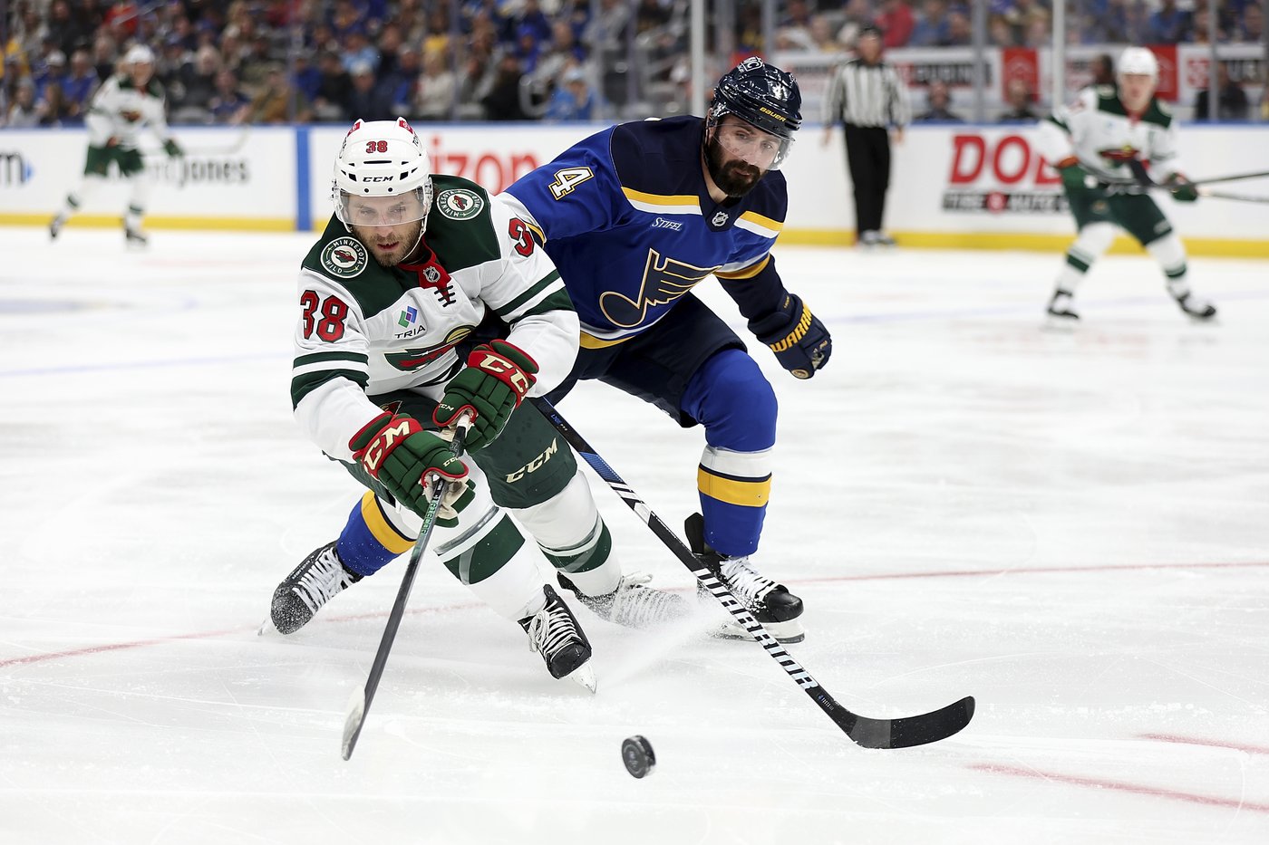 Goalie Gustavsson makes 27 saves, scores an empty-netter, Wild beat Blues 4-1 | iNFOnews.ca