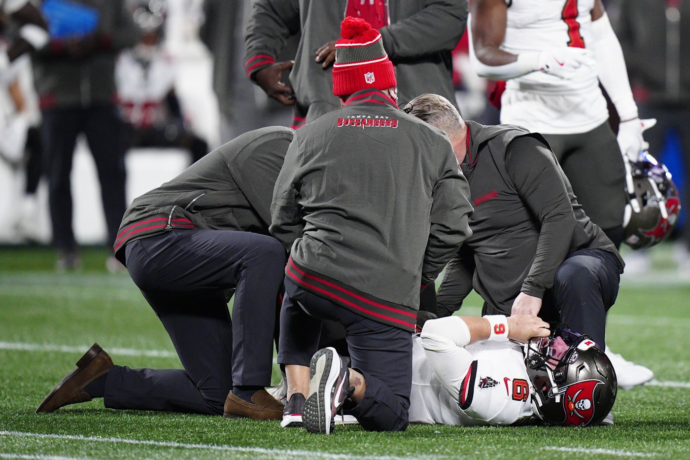 McLaughlin's field goal in OT helps Bucs beat Panthers 26-23, move into 1st-place tie in NFC South | iNFOnews.ca