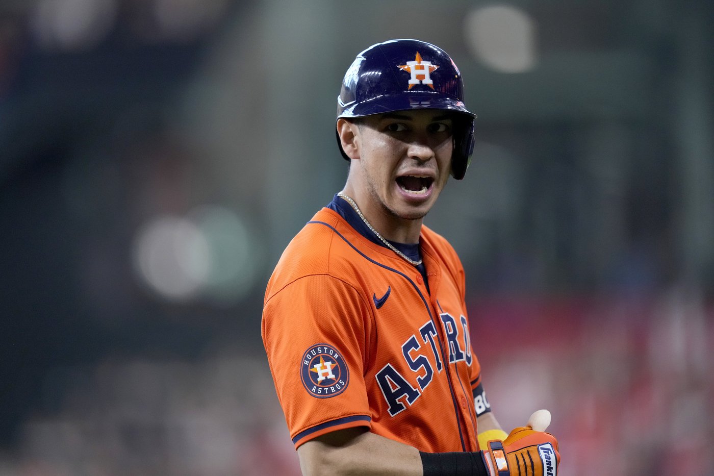 Houston utility player Dubón has surgery to repair thumb ligament | iNFOnews.ca