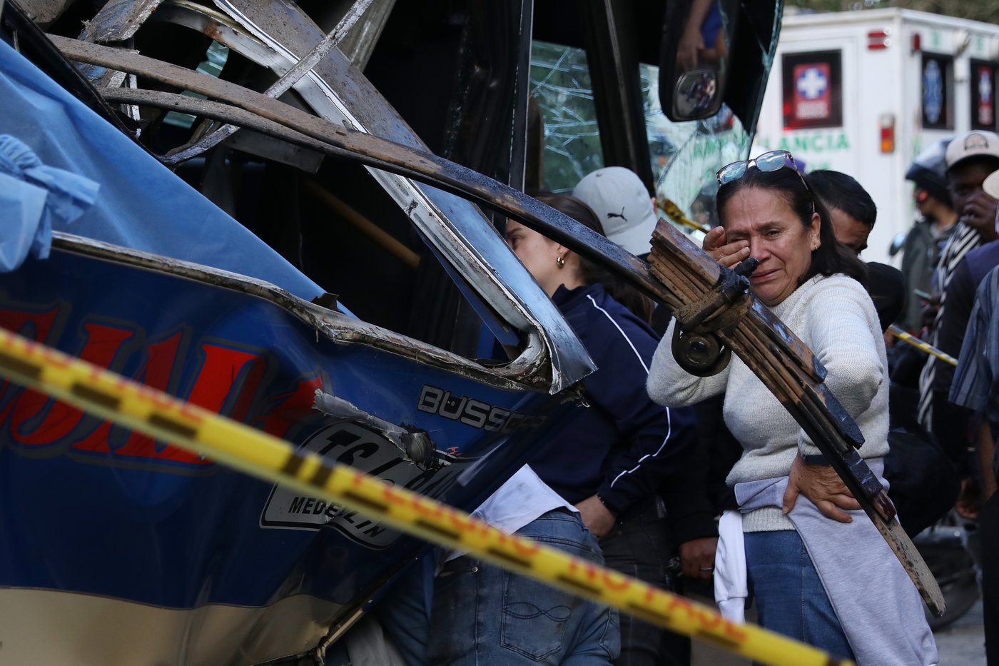 An explosive device kills 13 and injures 38 on a bus in southwestern Colombia as violence persists | iNFOnews.ca