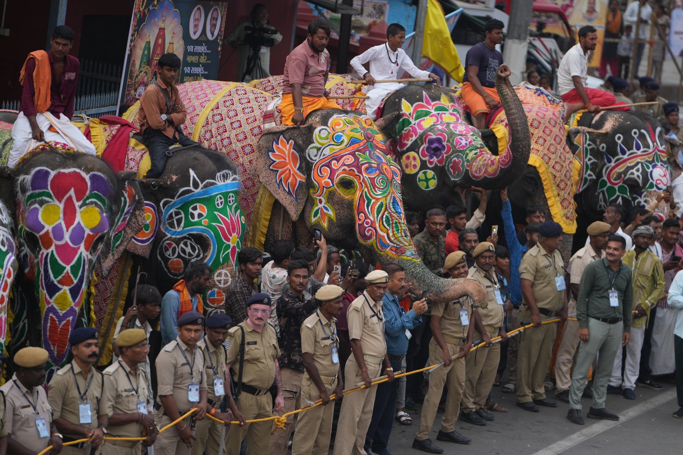 The top photos of the day by AP photojournalists | iNwheels