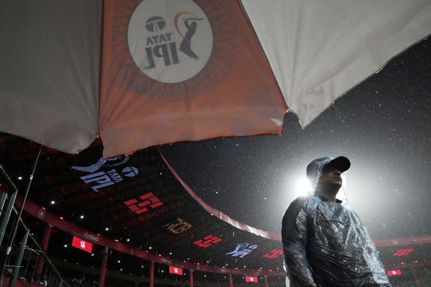 Titleholder Kolkata eliminated as IPL returns with a damp squib | iNFOnews.ca
