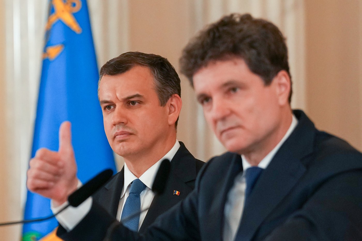 Romania’s president nominates MEP and advisor Eugen Tomac as PM in bid to end deadlock | iNFOnews.ca