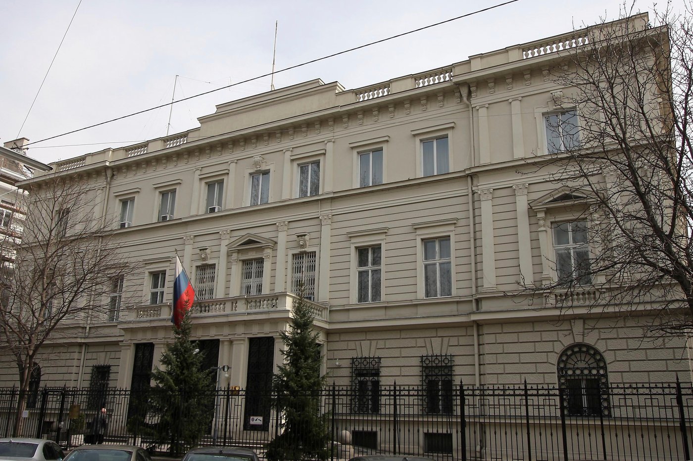 Austria expels 3 Russian Embassy staff over suspected antenna spying in Vienna | iNFOnews.ca
