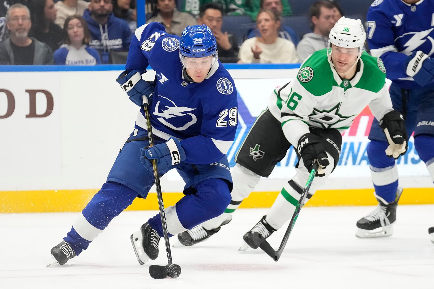 Cirelli's OT goal lifts Lightning over Stars 2-1 | iNFOnews.ca Cirelli's OT goal lifts Lightning over Stars 2-1 | iNFOnews.ca