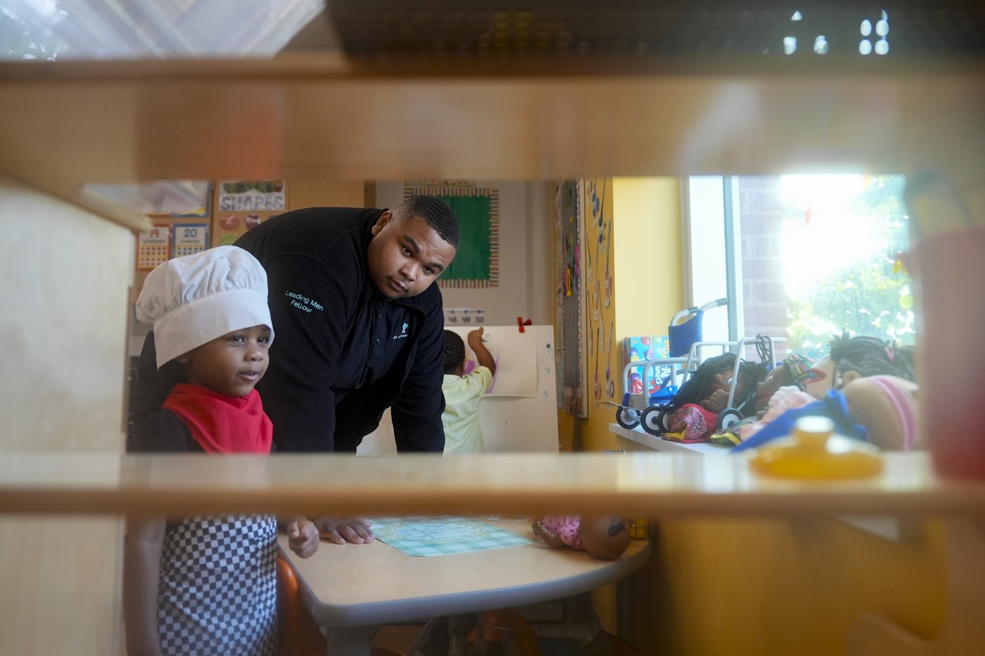 Black male teachers are a rarity in preschools. This pioneering program wants to change that | iNFOnews.ca