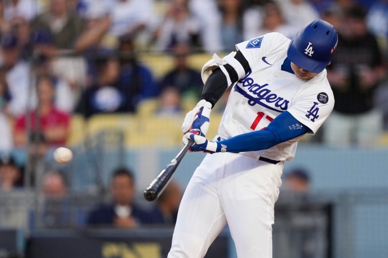 Ohtani homers to lead off Dodgers' NL Wild Card opener | iNFOnews.ca