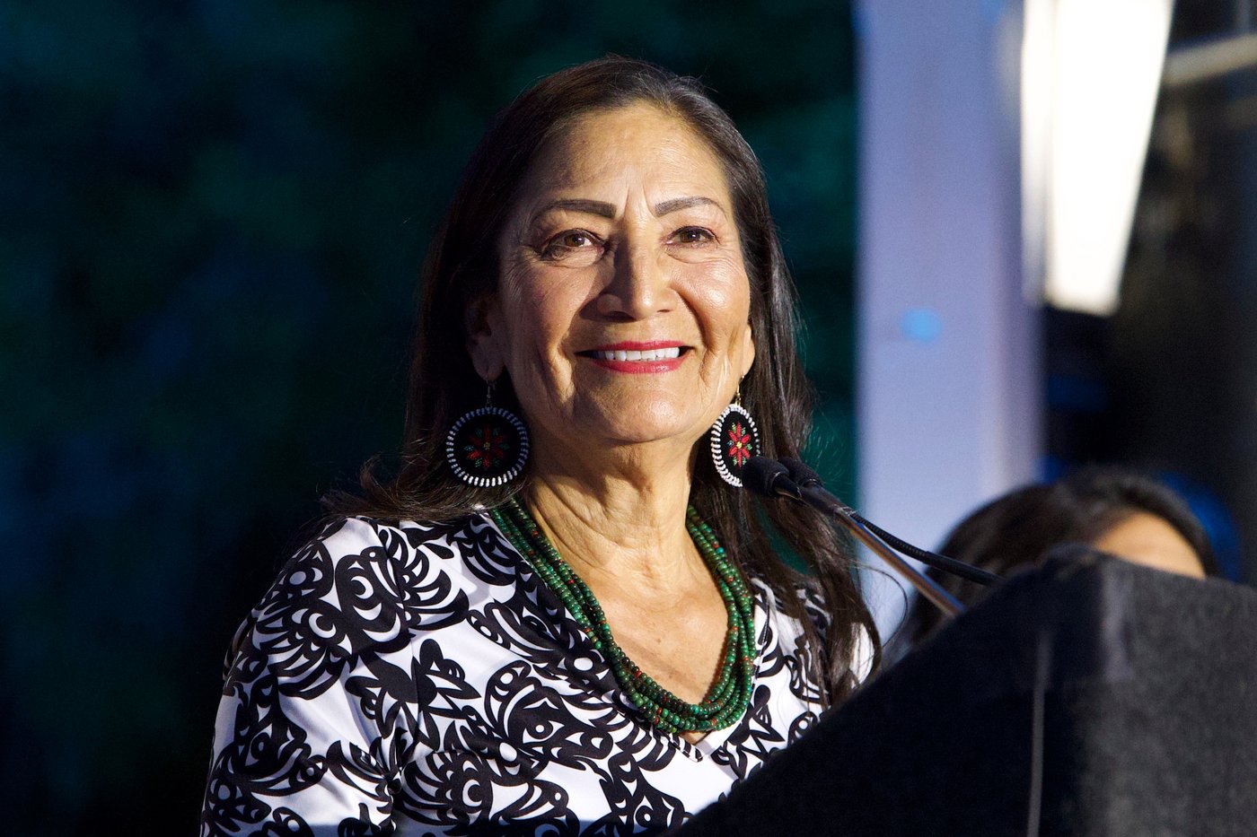 Former Interior Secretary Deb Haaland and ex-Mayor Gregg Hull to face off for New Mexico governor | iNFOnews.ca