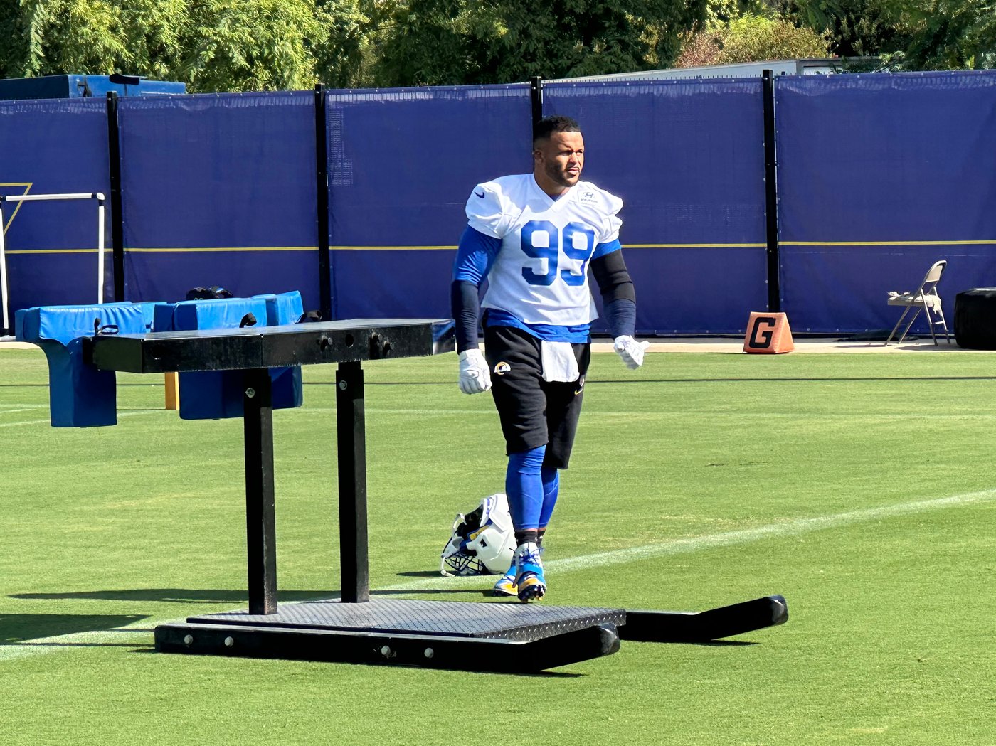Aaron Donald ends his 2 1/2-year retirement and returns to the Los Angeles Rams | iNFOnews.ca Aaron Donald ends his 2 1/2-year retirement and returns to the Los Angeles Rams | iNFOnews.ca