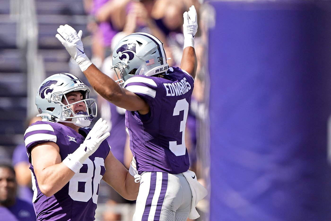 Avery Johnson's 5 total TDs lead No. 23 Kansas State past No. 20 Oklahoma State, 42-20 | iNFOnews.ca Avery Johnson's 5 total TDs lead No. 23 Kansas State past No. 20 Oklahoma State, 42-20 | iNFOnews.ca