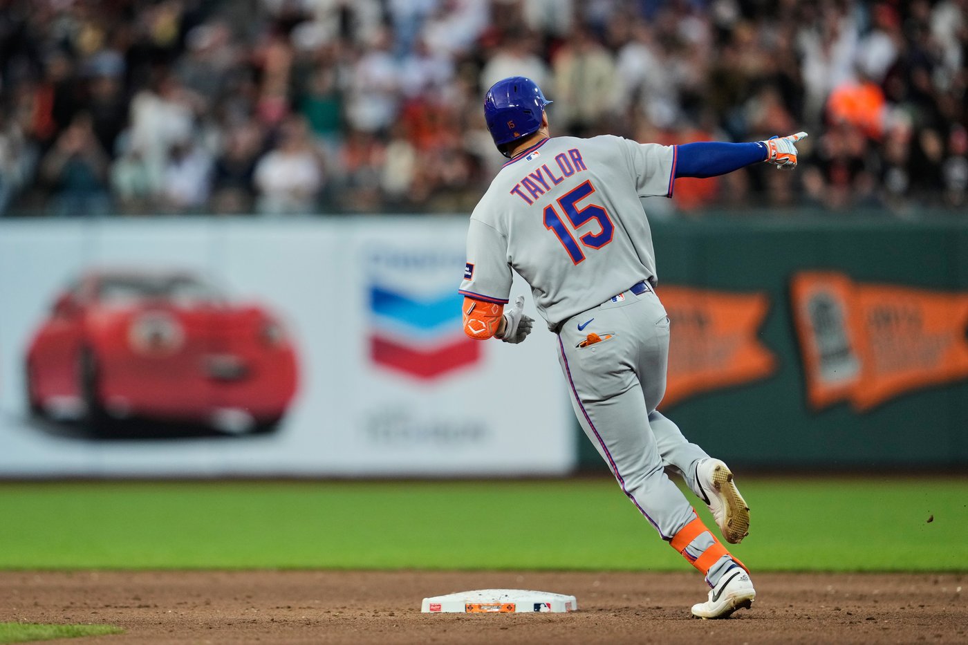 Holmes, Myers limit Giants to 3 hits in Mets' 9-0 romp | iNFOnews.ca