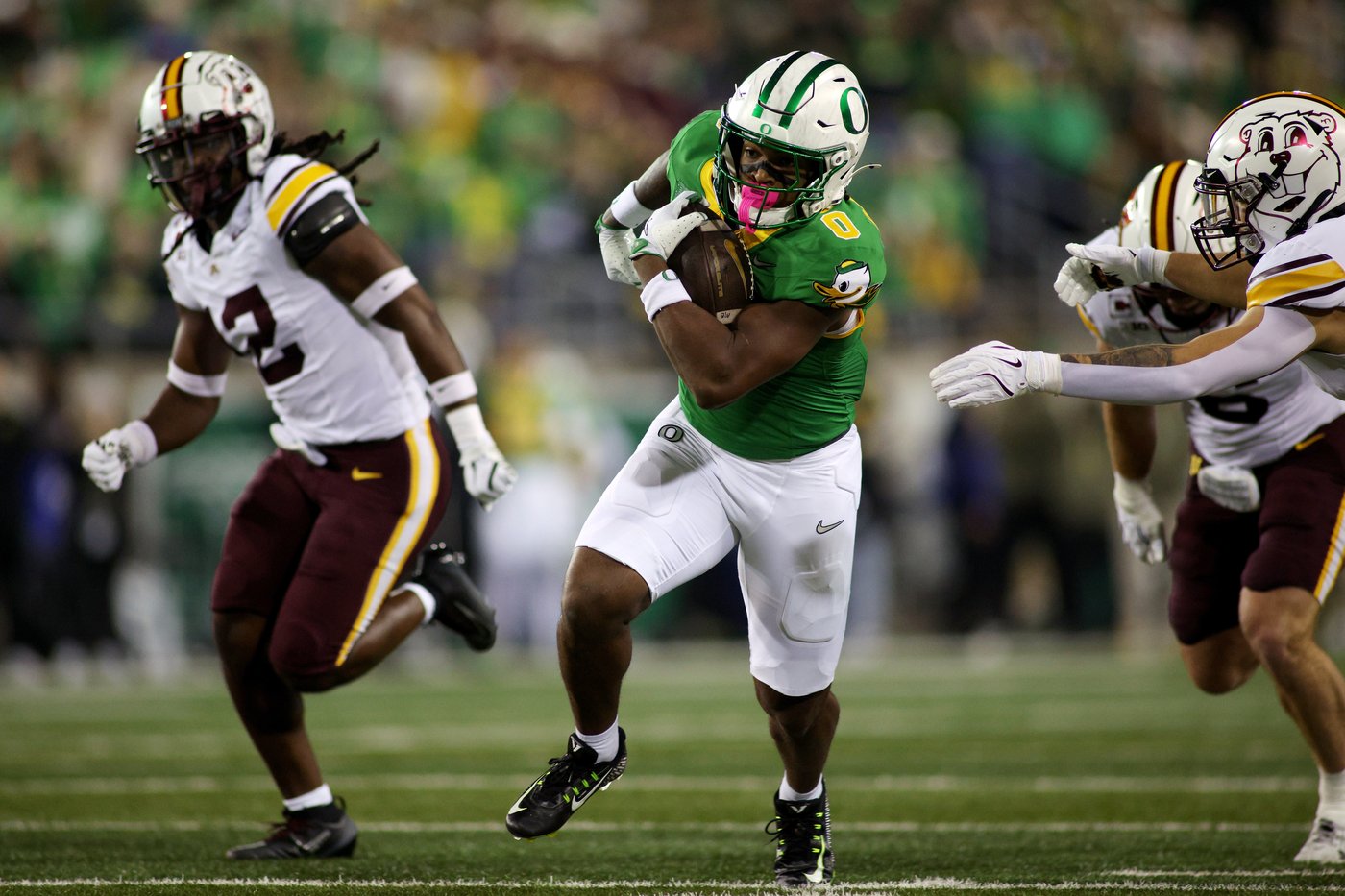 Dante Moore throws for 2 touchdowns and No. 7 Oregon routs Minnesota 42-13 | iNFOnews.ca Dante Moore throws for 2 touchdowns and No. 7 Oregon routs Minnesota 42-13 | iNFOnews.ca