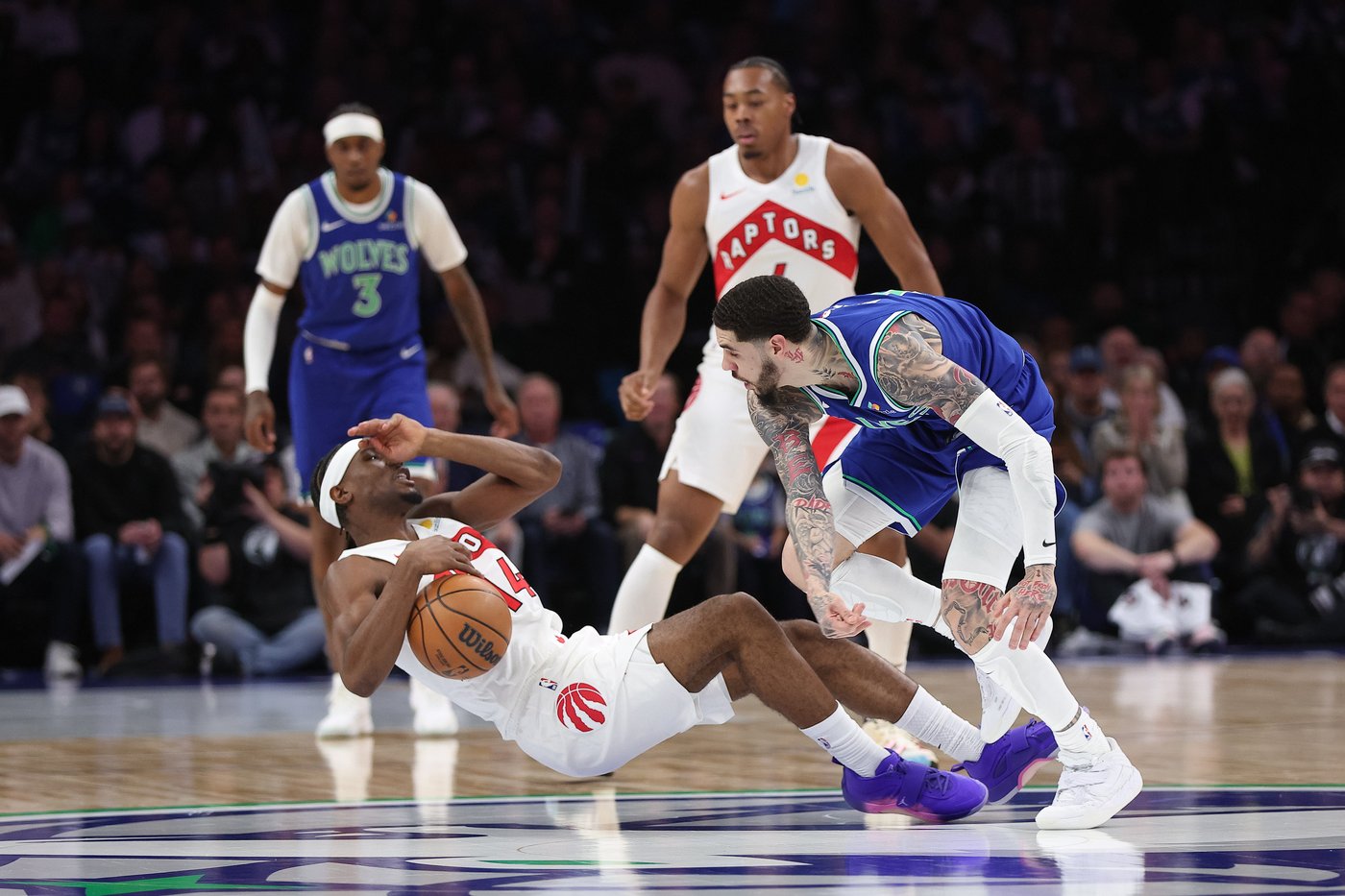 Timberwolves stay unbeaten with 117-94 win over Raptors in home opener | iNFOnews.ca Timberwolves stay unbeaten with 117-94 win over Raptors in home opener | iNFOnews.ca