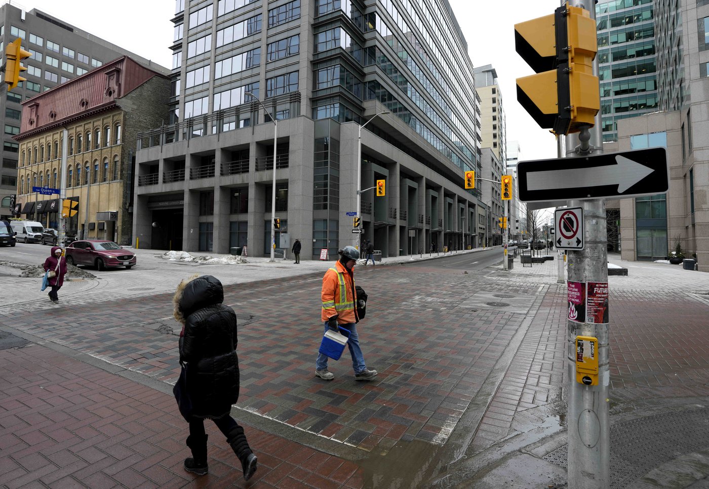 Several federal departments short of space as public servants return to the office | iNFOnews.ca