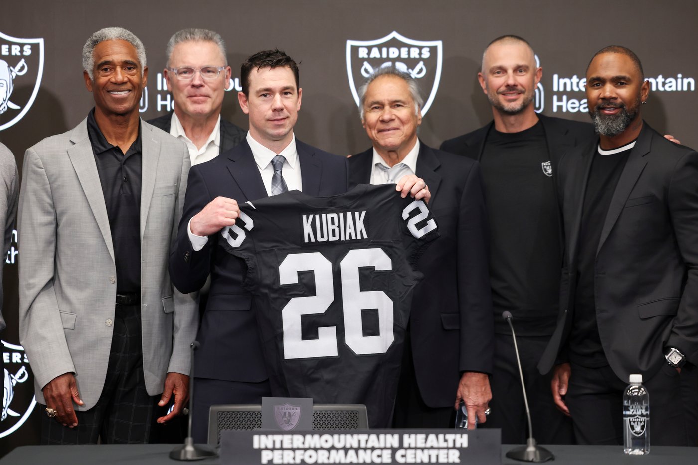 Raiders describe traits they want in franchise QB but remain silent on Mendoza as NFL combine opens | iNFOnews.ca Raiders describe traits they want in franchise QB but remain silent on Mendoza as NFL combine opens | iNFOnews.ca