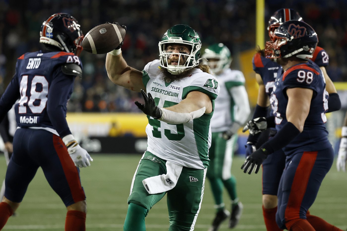 CP NewsAlert: Roughriders beat Alouettes 25-17 to win Grey Cup | iNFOnews.ca CP NewsAlert: Roughriders beat Alouettes 25-17 to win Grey Cup | iNFOnews.ca