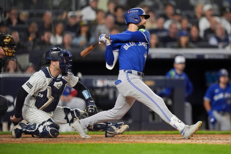 CP NewsAlert: Toronto Blue Jays advance to ALCS with win over New York Yankees | iNFOnews.ca