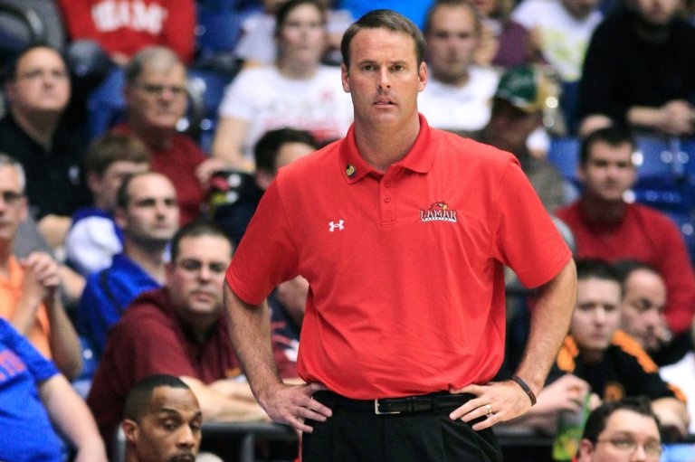 Pat Knight, son of 3-time national championship-winning coach, resigns as coach at NAIA Marian | iNFOnews.ca
