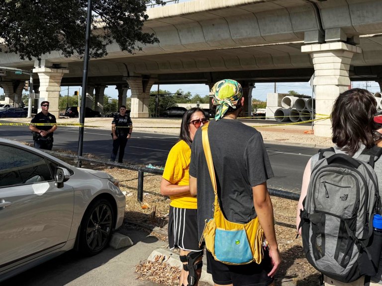ICE agent shoots and wounds man in Austin, Texas, officials say | iNFOnews.ca