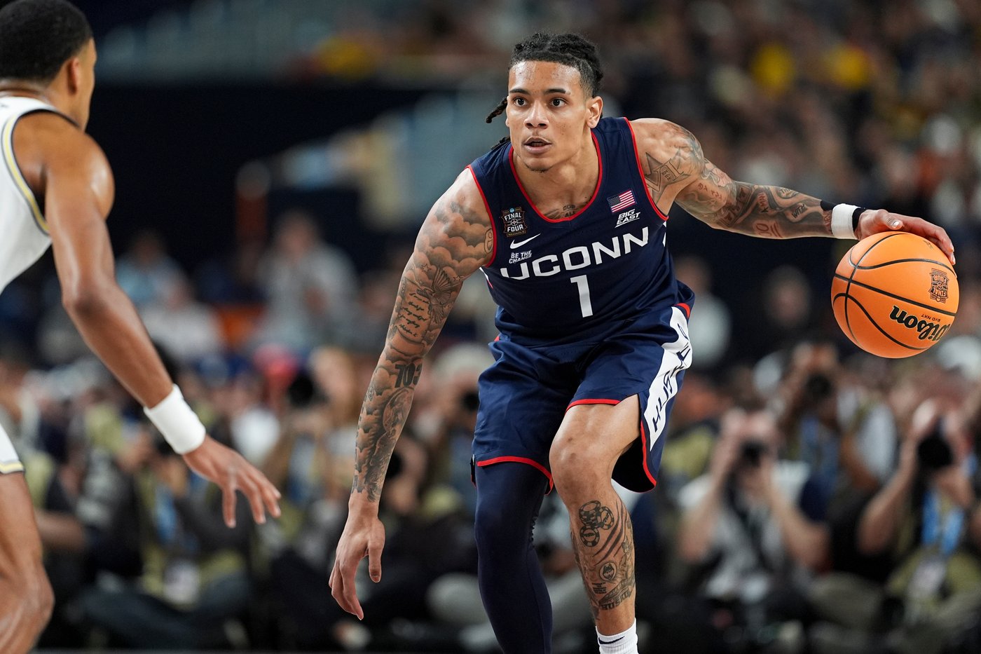 UConn's Solo Ball will take a medical redshirt and miss next season after undergoing wrist surgery | iNFOnews.ca UConn's Solo Ball will take a medical redshirt and miss next season after undergoing wrist surgery | iNFOnews.ca