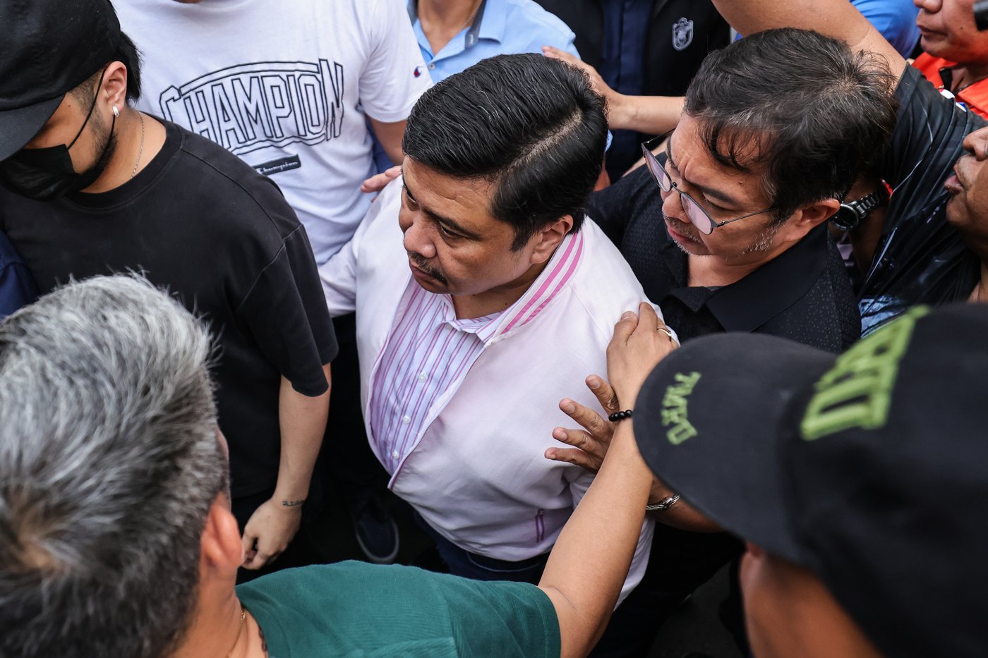 Philippine court orders senator's arrest for large-scale corruption; he surrenders and posts bail | iNFOnews.ca Philippine court orders senator's arrest for large-scale corruption; he surrenders and posts bail | iNFOnews.ca