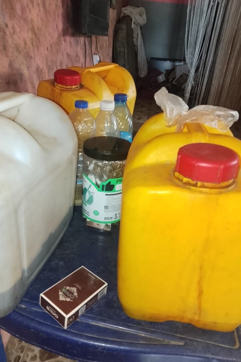At least 48 dead in Nigeria after consuming drink suspected to contain methanol, authorities say | iNFOnews.ca