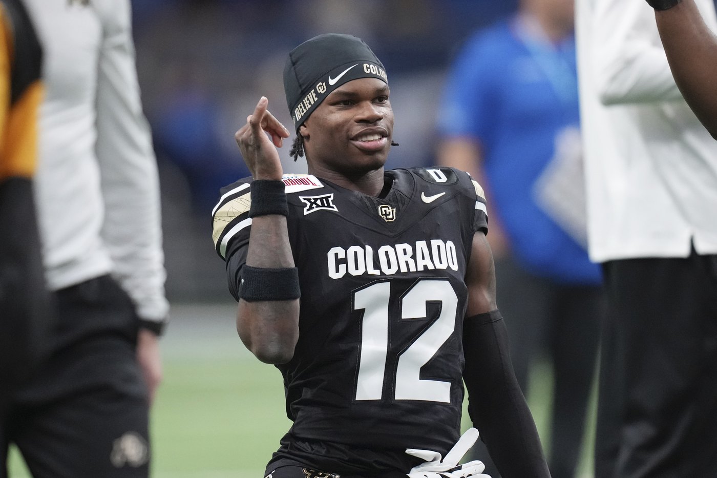 Hunter and Sanders close successful chapter at Colorado despite blowout loss to BYU in Alamo Bowl | iNFOnews.ca Hunter and Sanders close successful chapter at Colorado despite blowout loss to BYU in Alamo Bowl | iNFOnews.ca