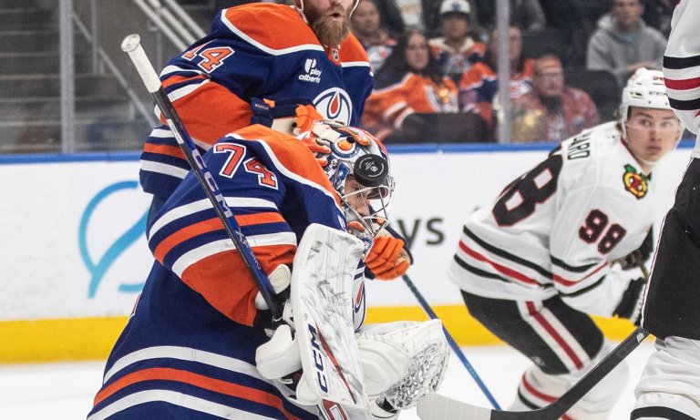 Bouchard, McDavid lead Oilers in 3-2 overtime win over Blackhawks | iNFOnews.ca